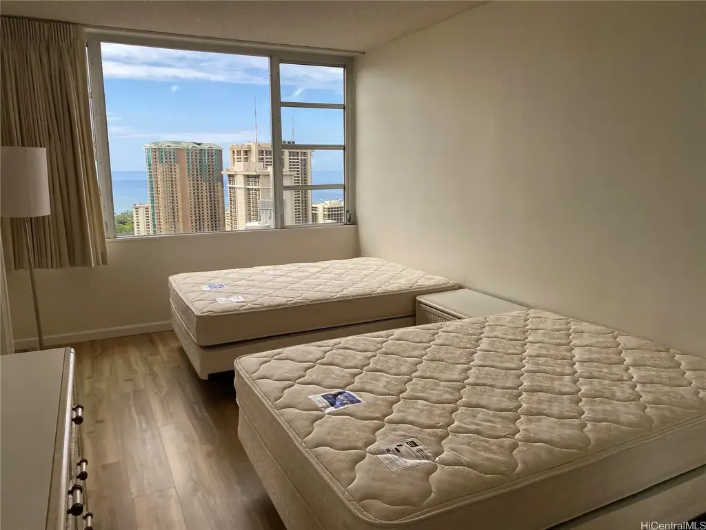 400 Hobron Lane # 3511, Honolulu
