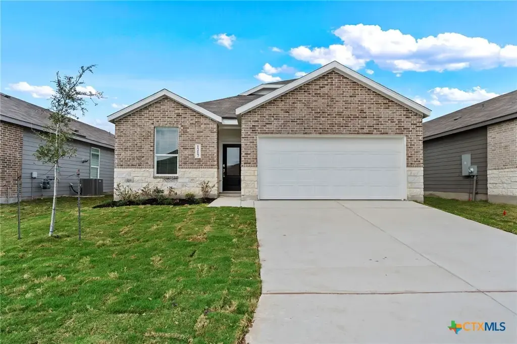 1217 Twisted Creek, New Braunfels