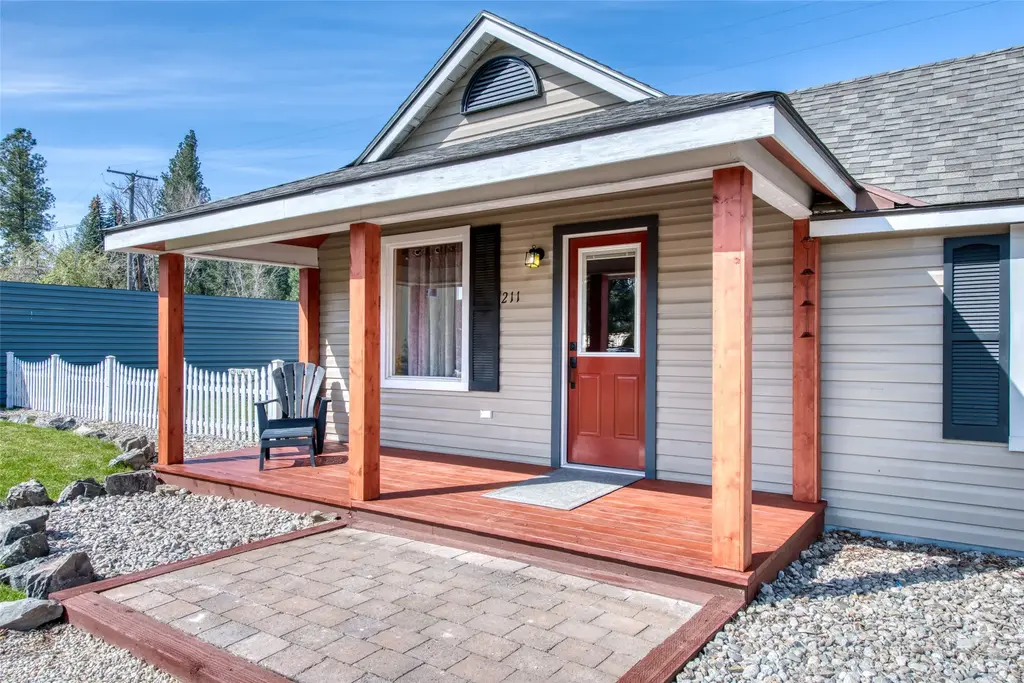 211 S Main Street, Darby