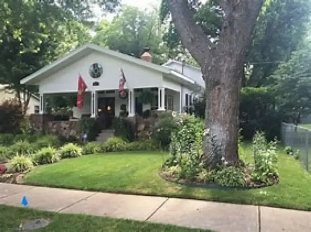 605 A Street, Bentonville
