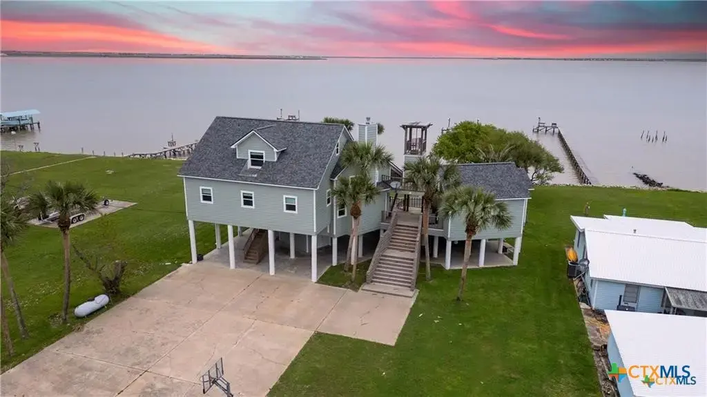 870 County Road 307, Port Lavaca