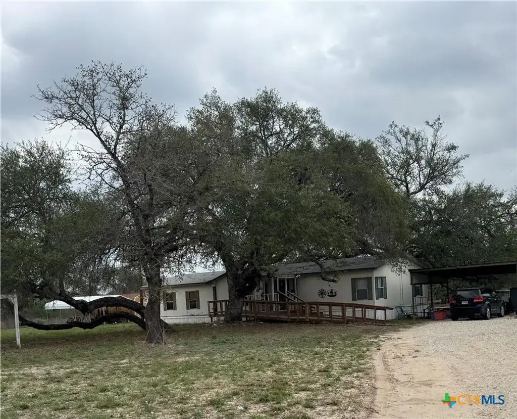 263 County Road 7812, Natalia