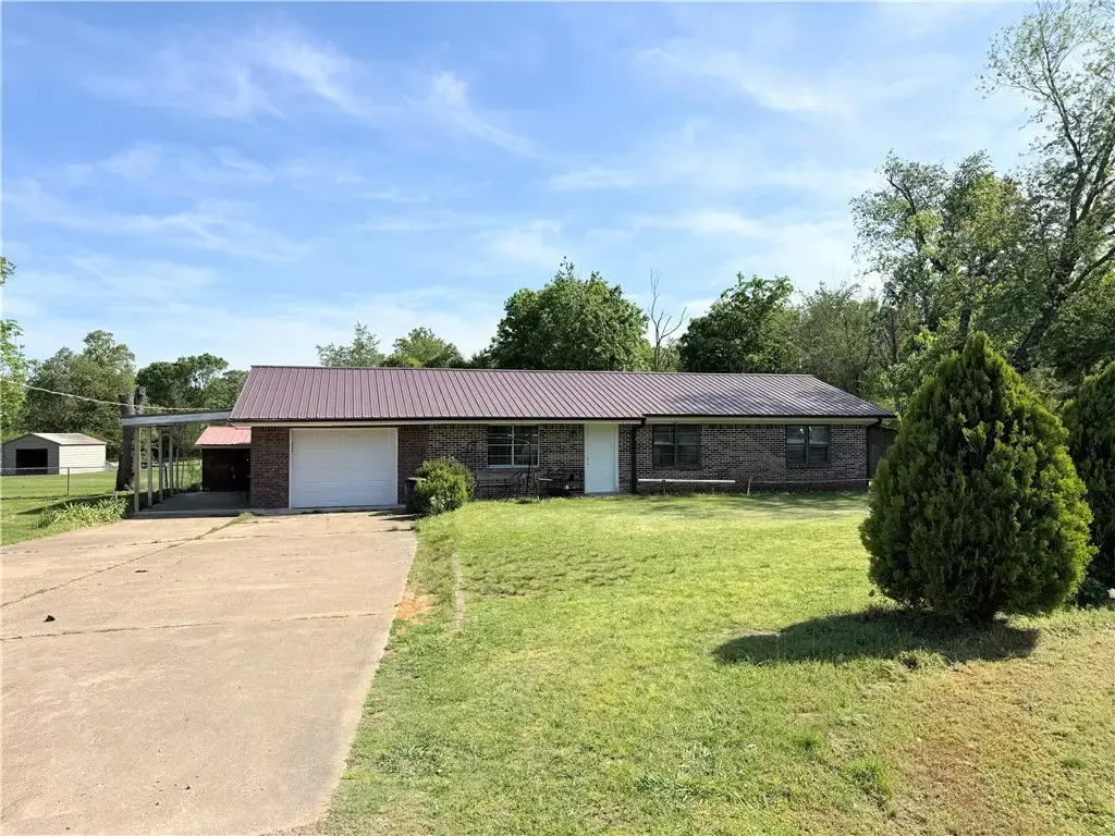 9871 Highway 64, Clarksville