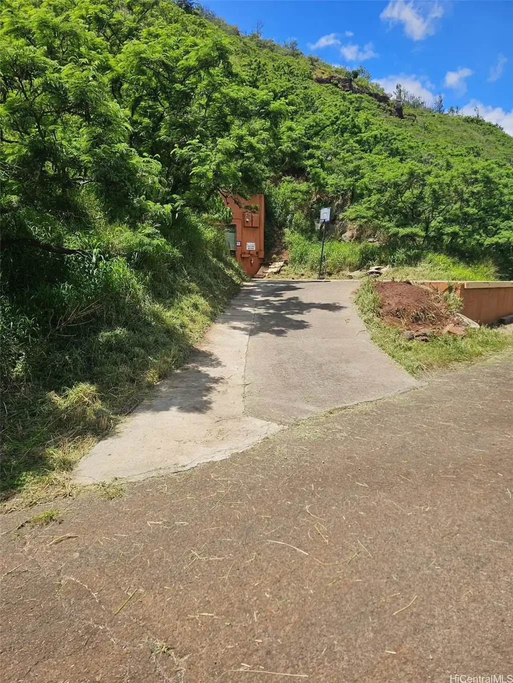 94-990 Pakela Streets # E-29, Waipahu