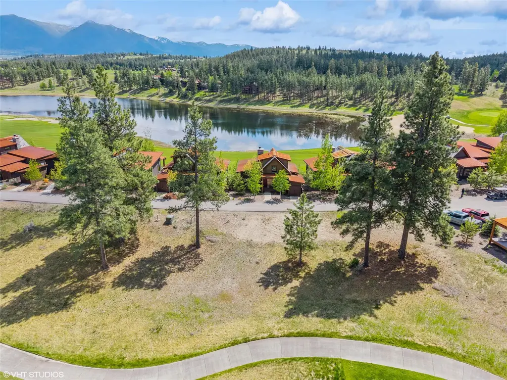 53 Cottage Lake Lane, Eureka