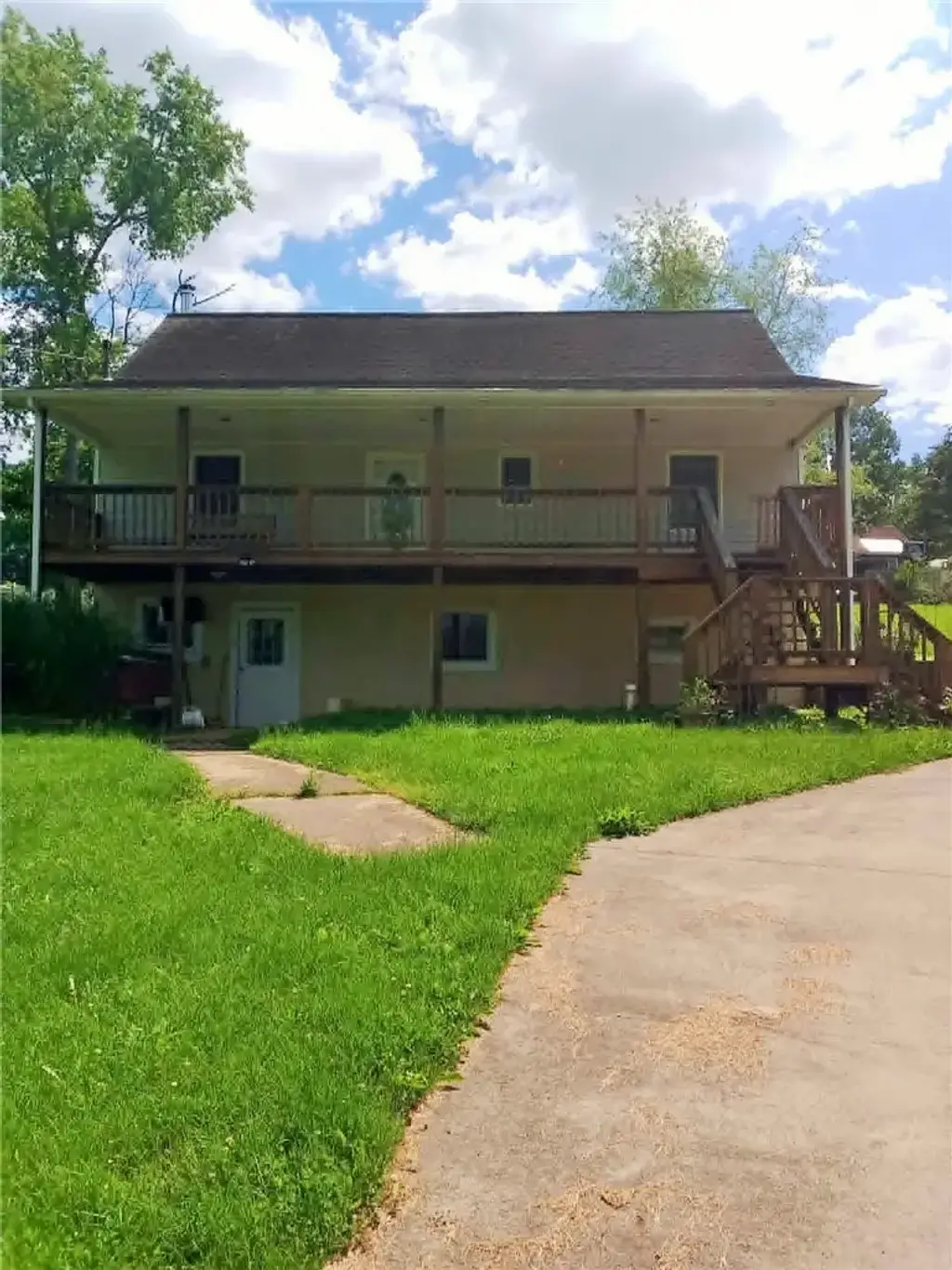 30 Summit Street , Clarksville