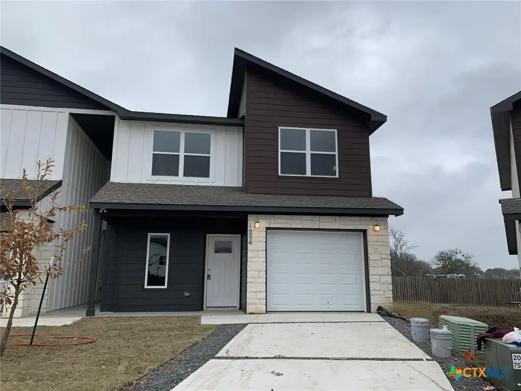 1854 Royal Loop, Belton