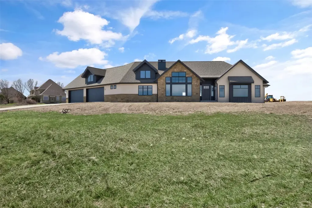 2 Spring View Lane, Great Falls