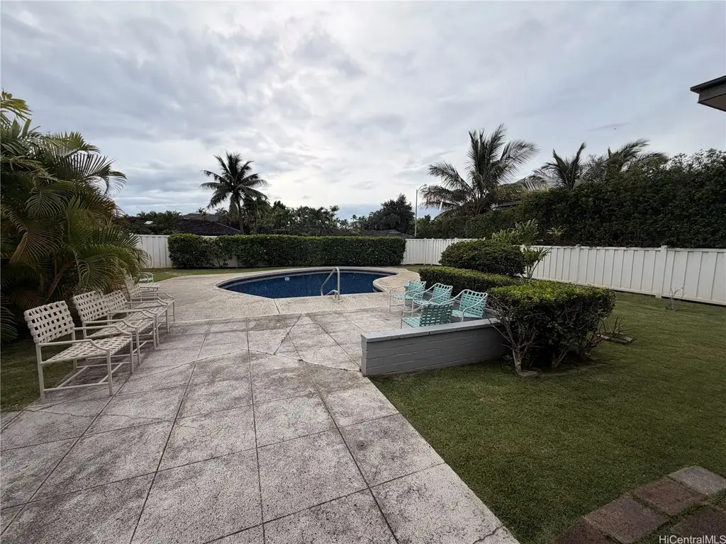 608 Kuana Street, Honolulu