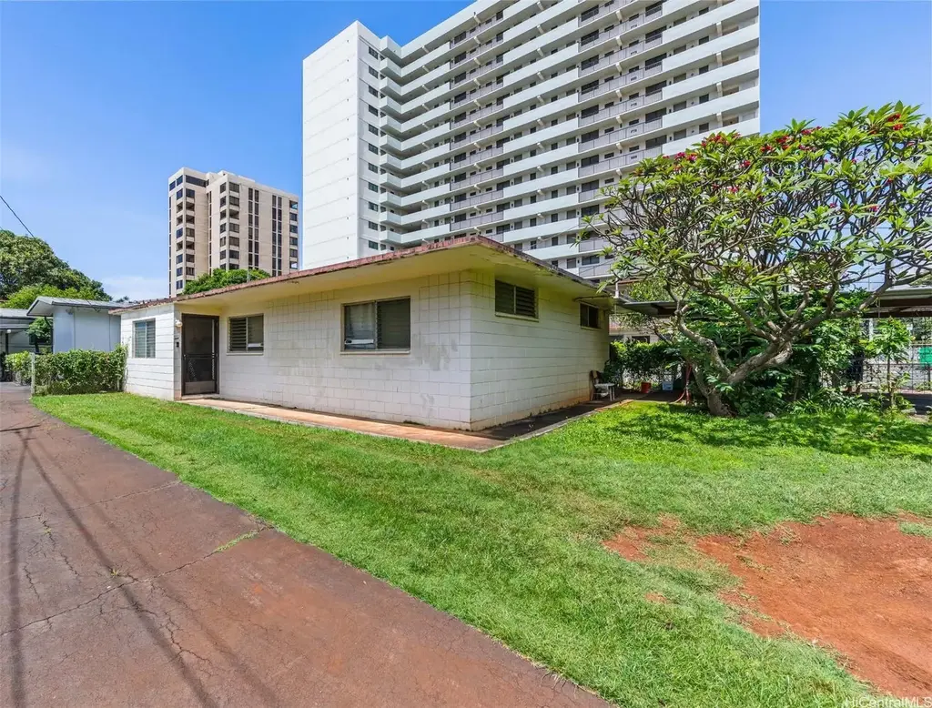 1817 Wilder Avenue, Honolulu