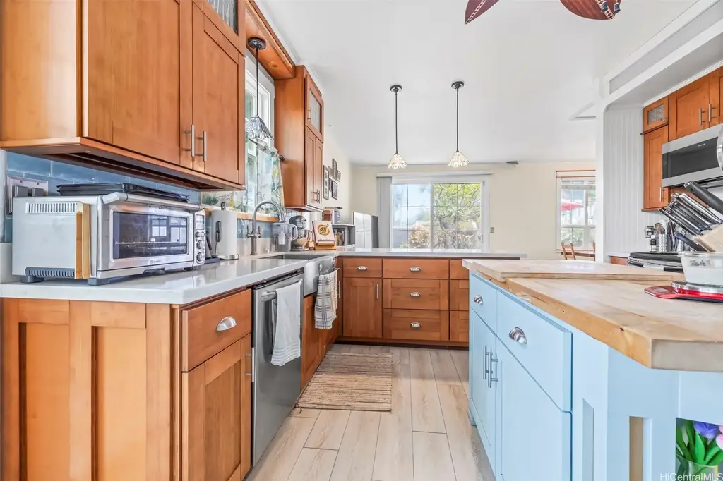 91-1087 Maulihiwa Street, Kapolei