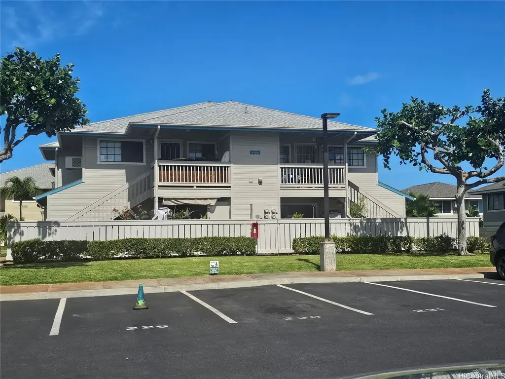 91-1036 Kaiau Avenue # 10e, Kapolei