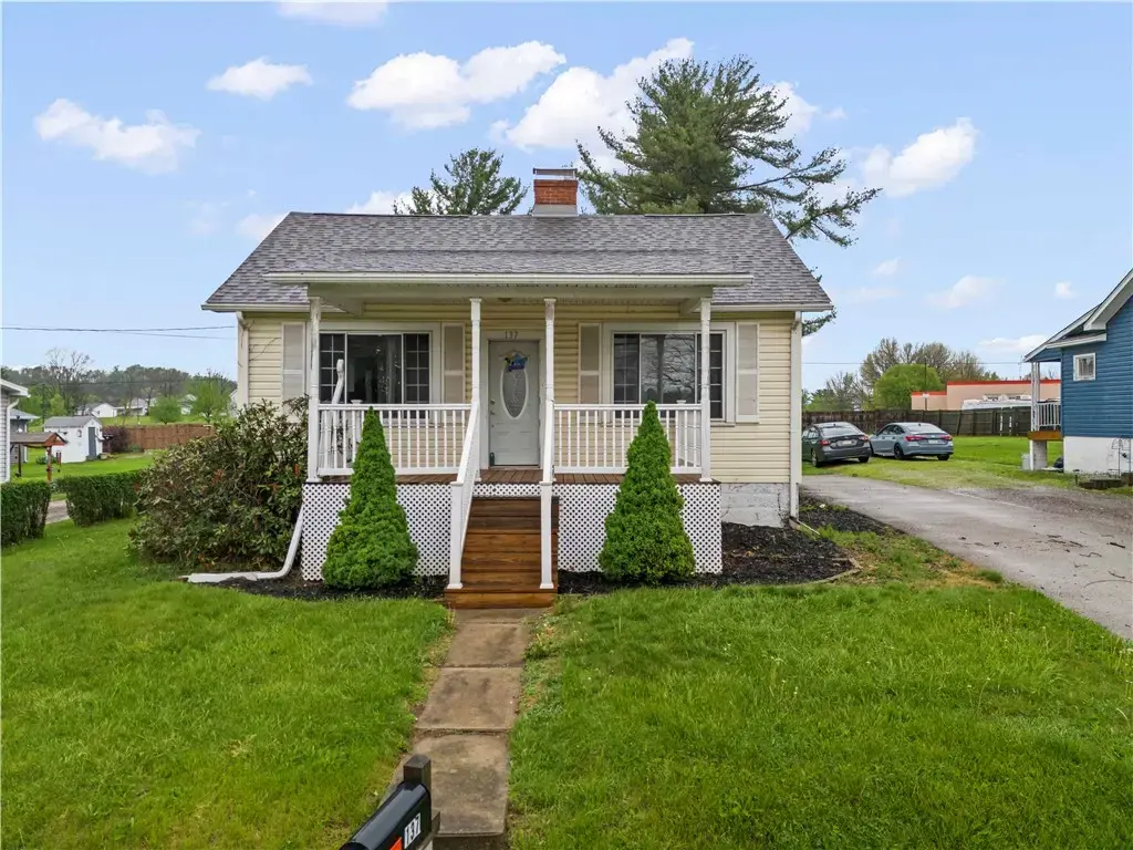 137 Independence Street, Perryopolis