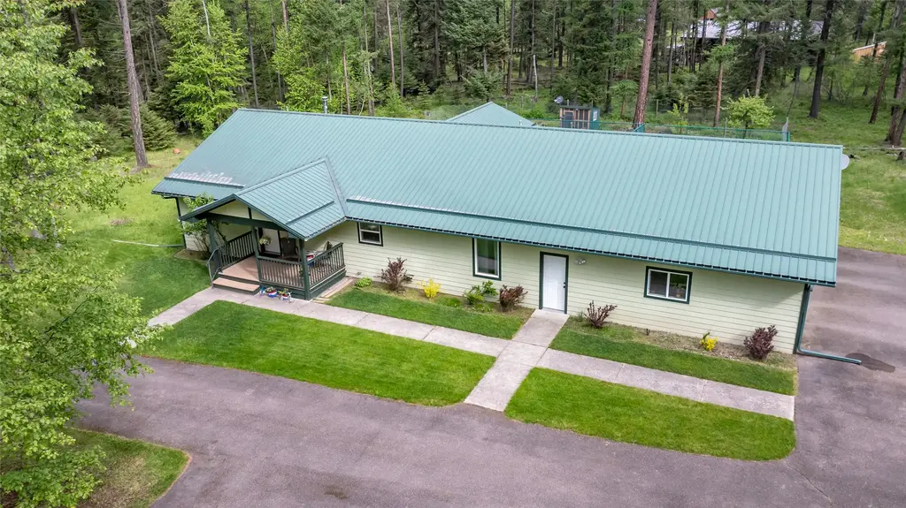 13033 Trinkus Lane, Bigfork