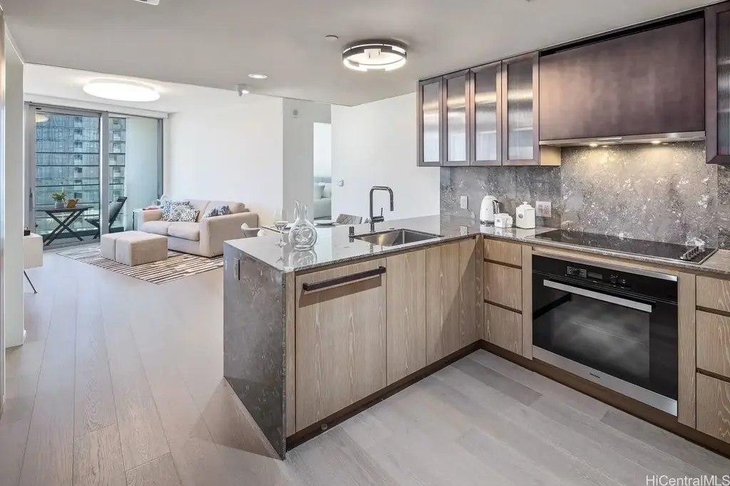 1000 Auahi Street # 1307, Honolulu