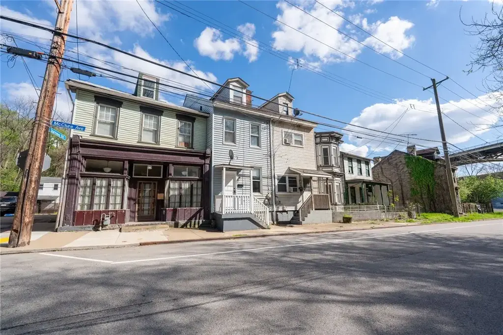 3144 1/2 Mcclure Avenue , Marshall Shadeland