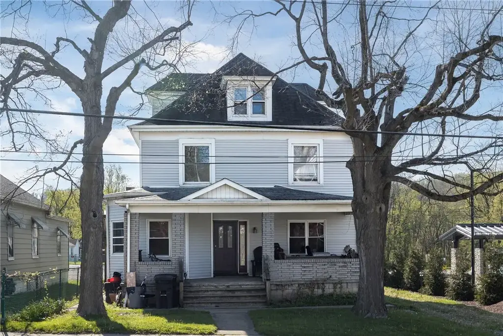 524 Pike Street , Meadowlands