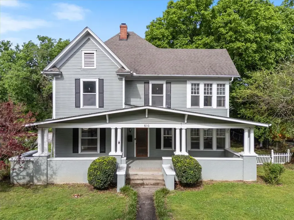 510 N Mount Olive Street, Siloam Springs