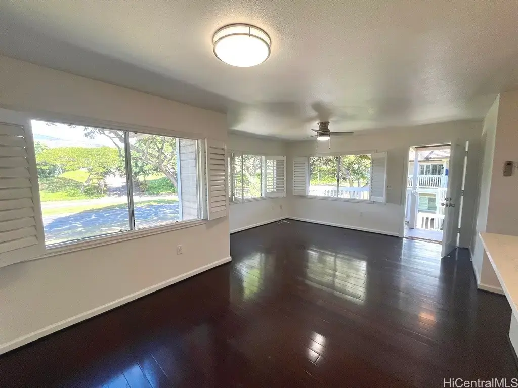 92-1495 Aliinui Drive # 25d, Kapolei