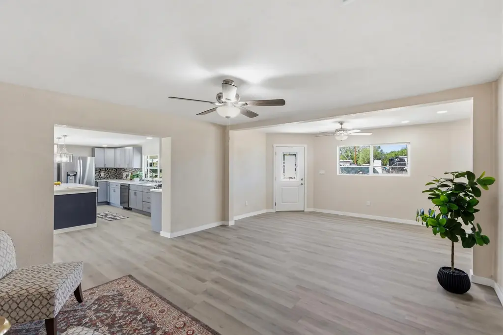 661 Jarales Road # A, Belen
