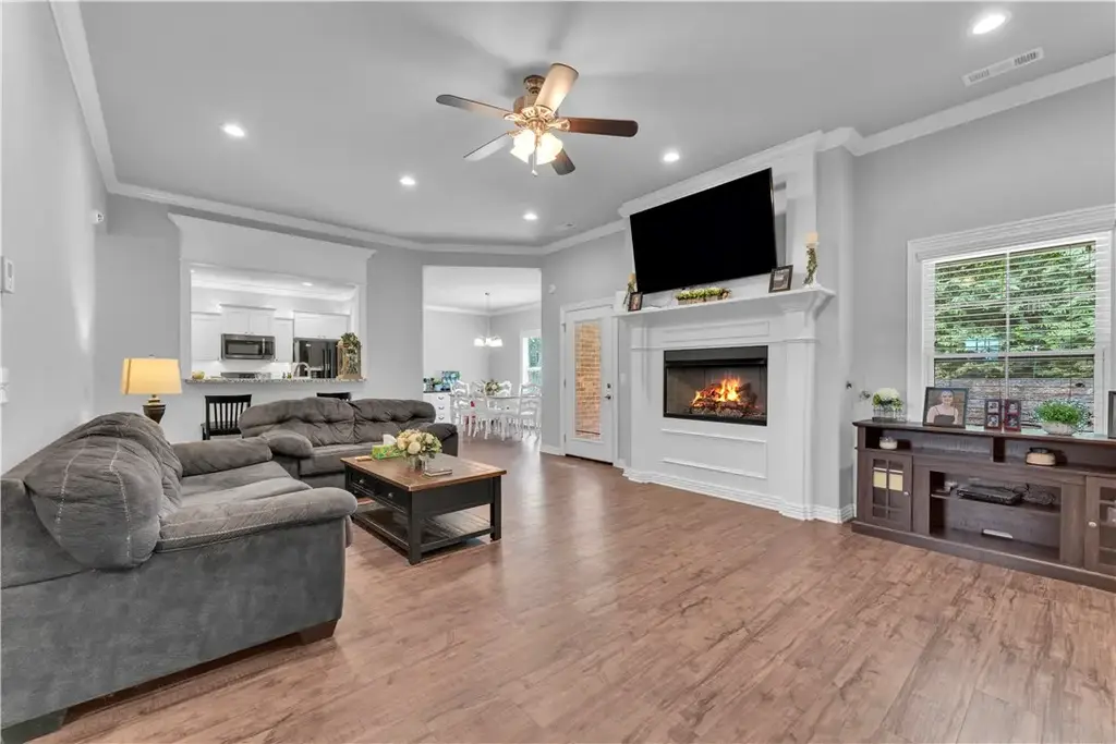 1441 Colonel Mcneil Drive, Prairie Grove