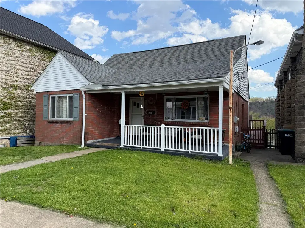 528 8th Avenue , Tarentum