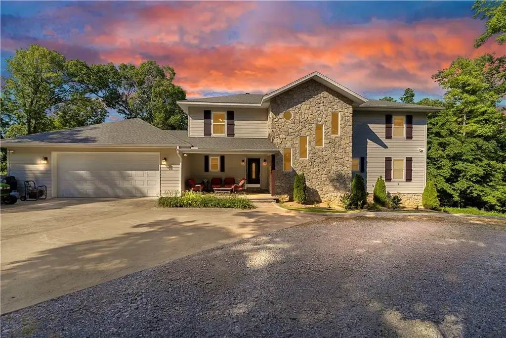 14222 Esculapia Hollow Road, Rogers