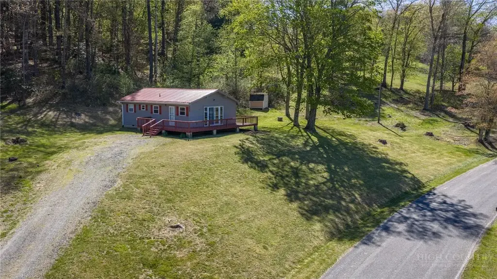 455 Gaither Poe Road, Laurel Springs