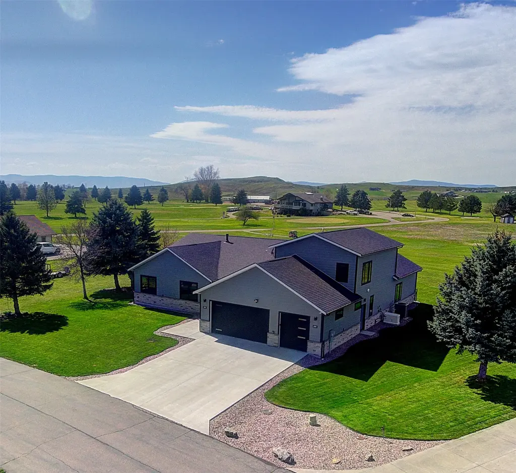 46361 Stagecoach Trail, Ronan