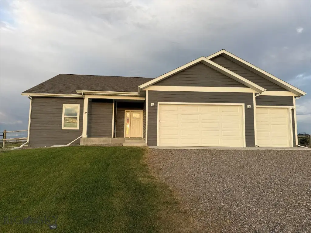 37 Santa Fe, Three Forks