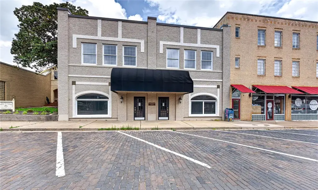 119 S 2nd Street, Rogers