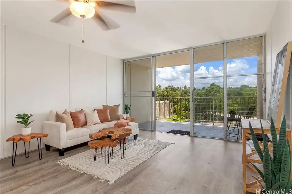 95-2031 Waikalani Place # D901, Mililani