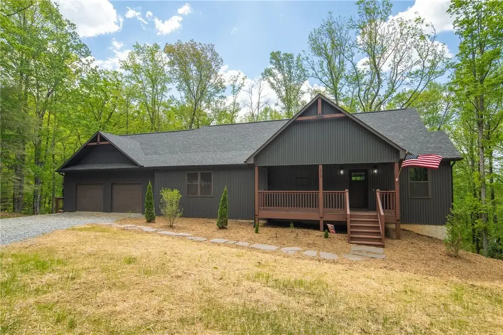 115 Pine Burr Drive, Purlear