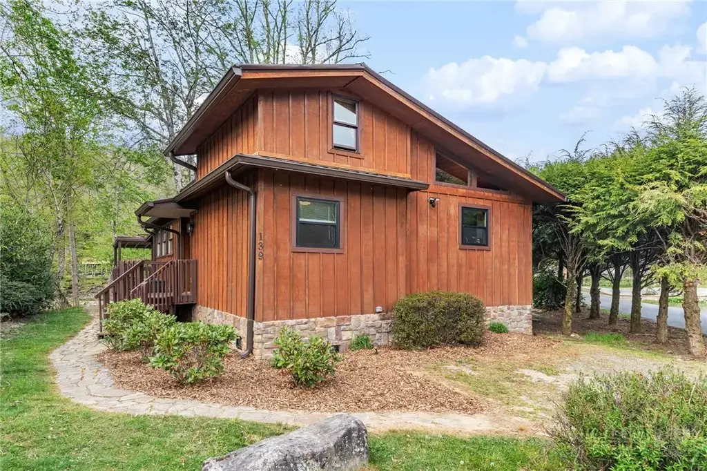 139 Golden Rod Loop, Newland