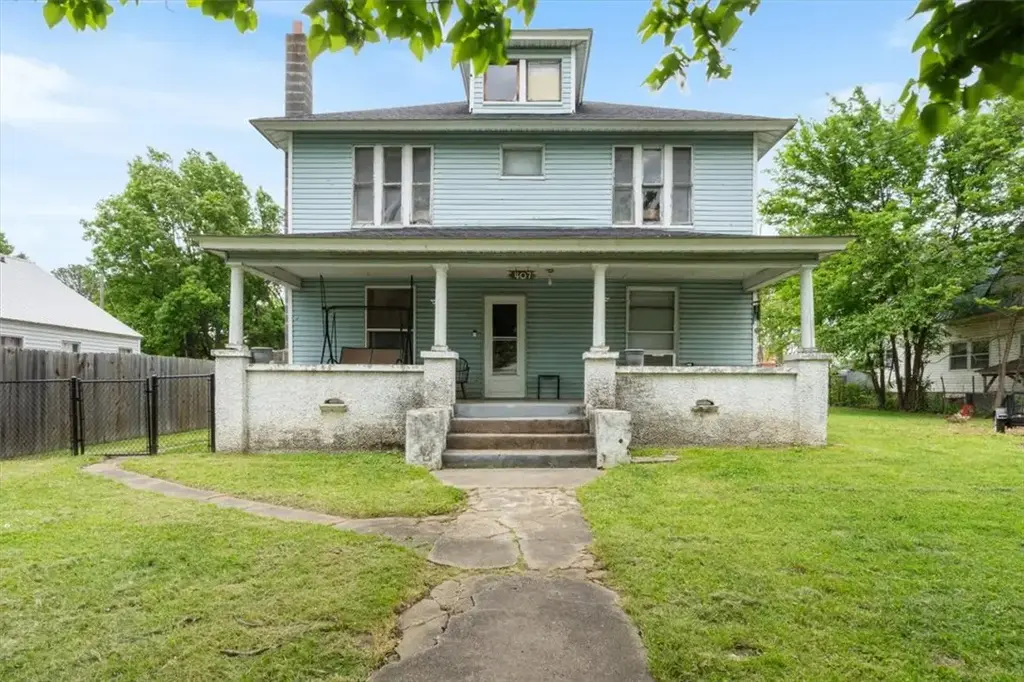 407 S Britt Street, Siloam Springs