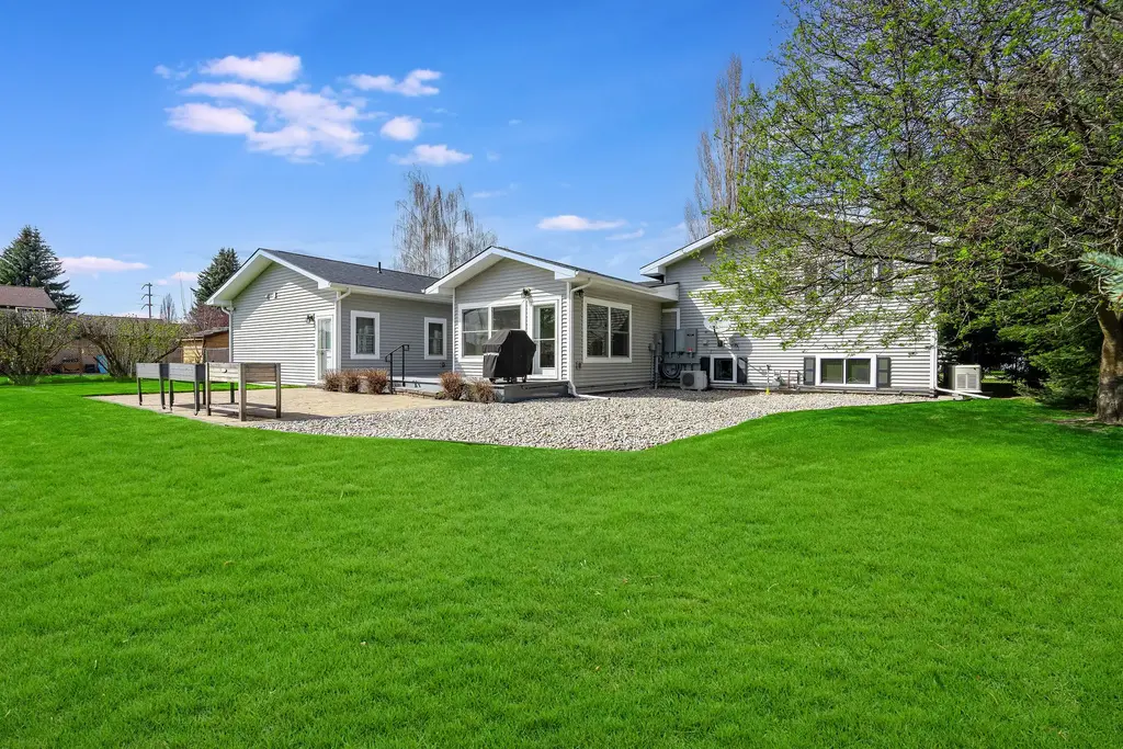 58 Sussex Drive, Kalispell