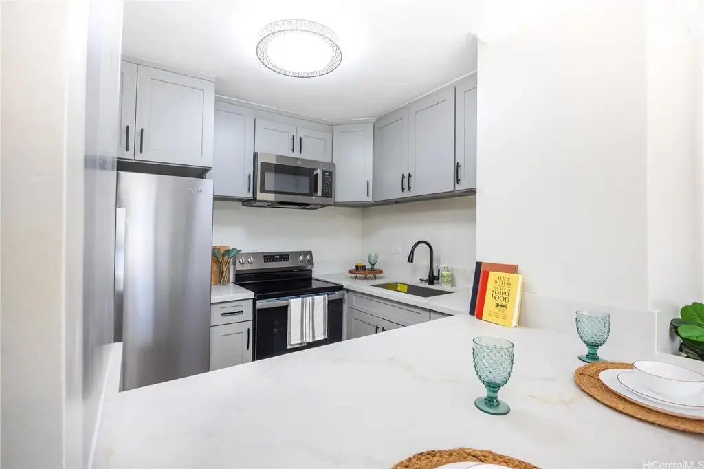 731 Amana Street # 904, Honolulu