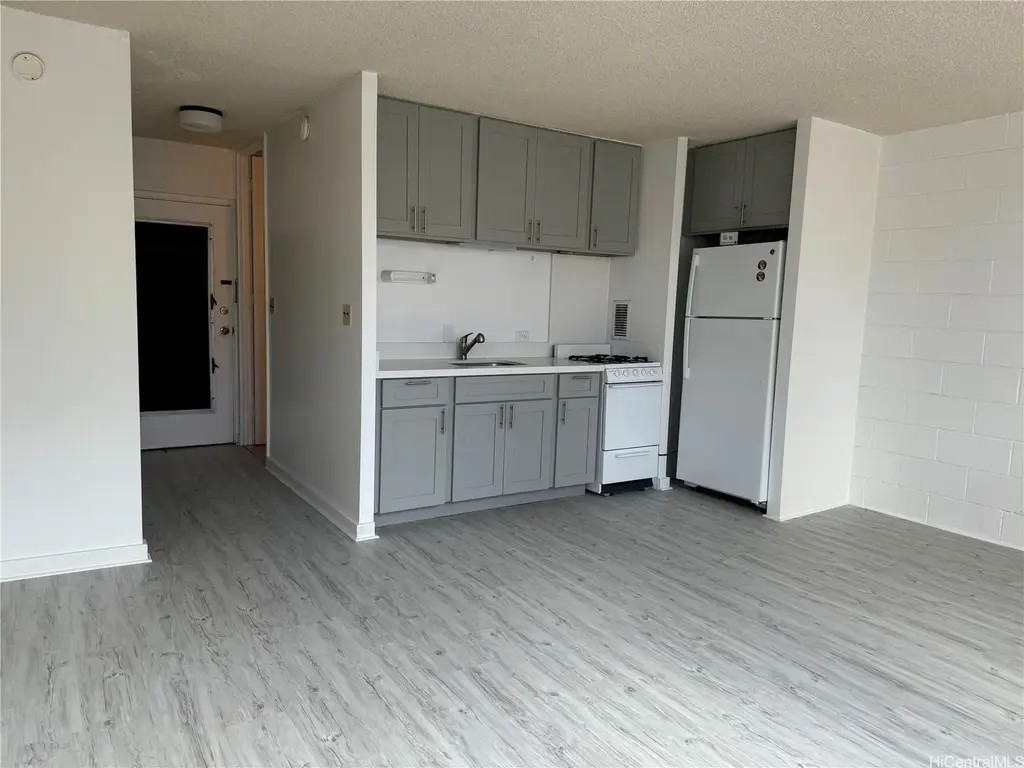 1550 Wilder Avenue # B304, Honolulu
