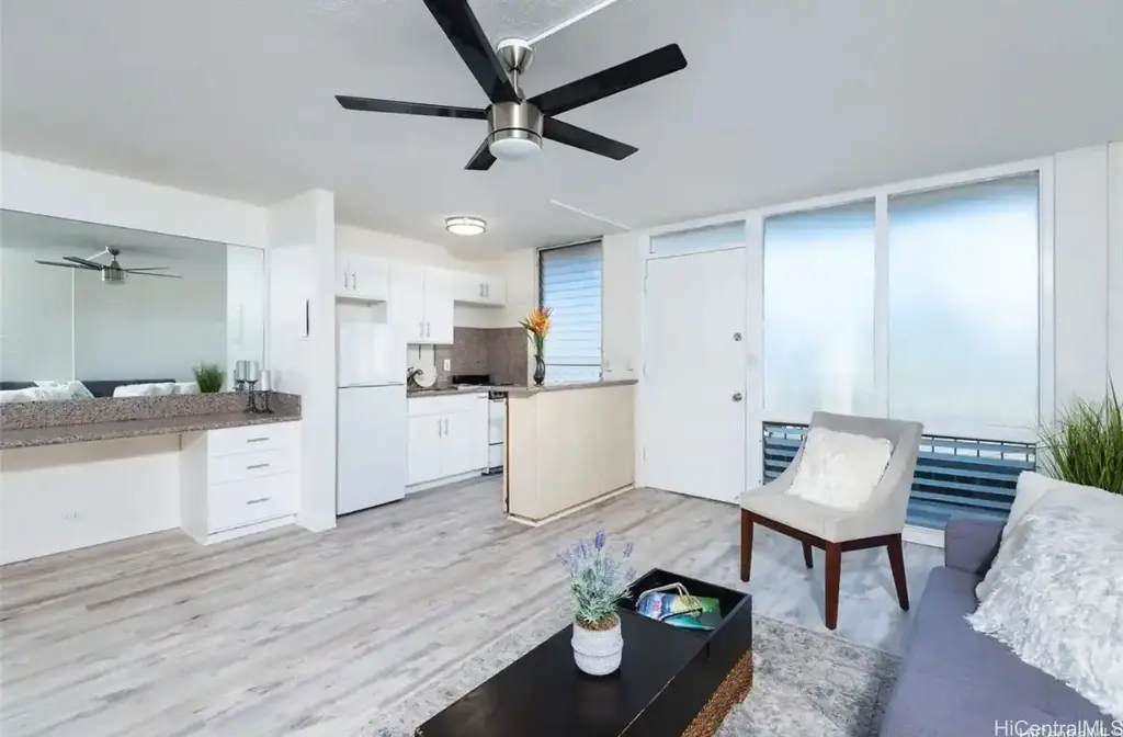 (unit #304) 2328 Sea View Avenue, Honolulu