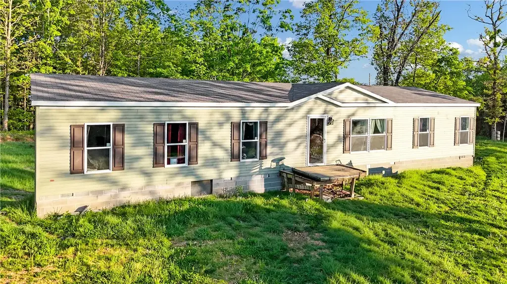 3724 Private Road 2217, Washburn