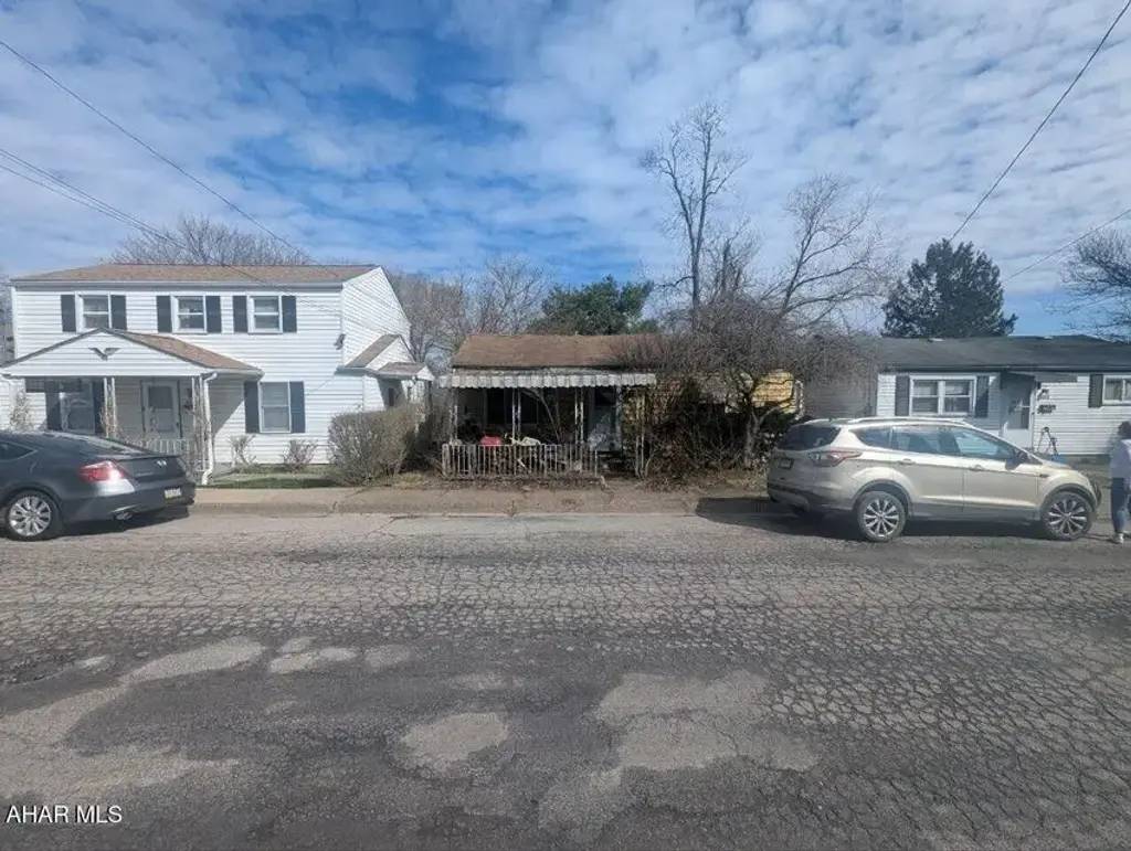 1602 16th Avenue , Beaver Falls