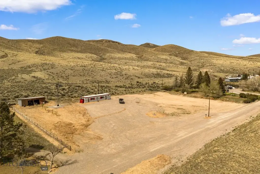 1320 Lovers Leap Road, Dillon