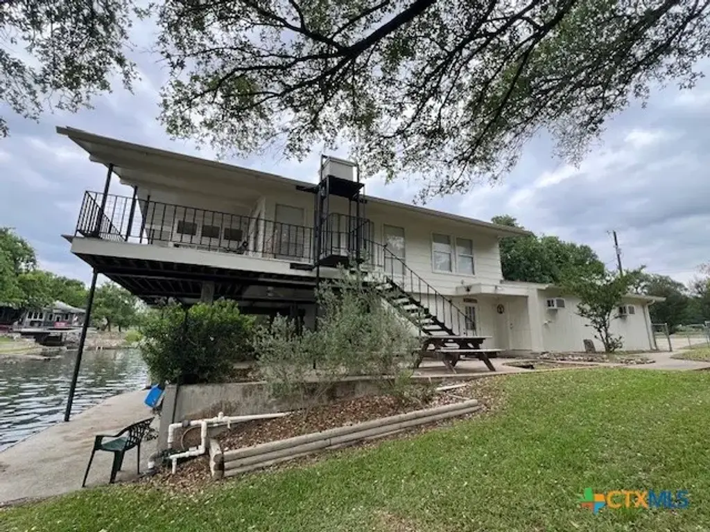 1128 Hill Circle East Drive, Granite Shoals