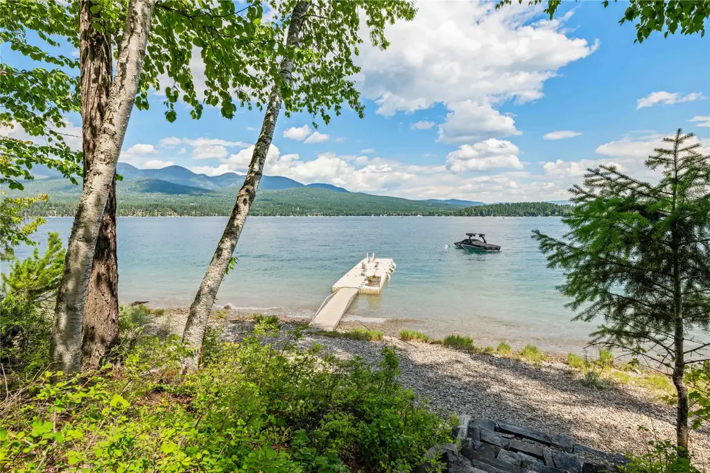 1644 W Lakeshore Drive, Whitefish