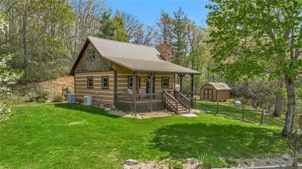 2259 Grassy Creek Road, Grassy Creek