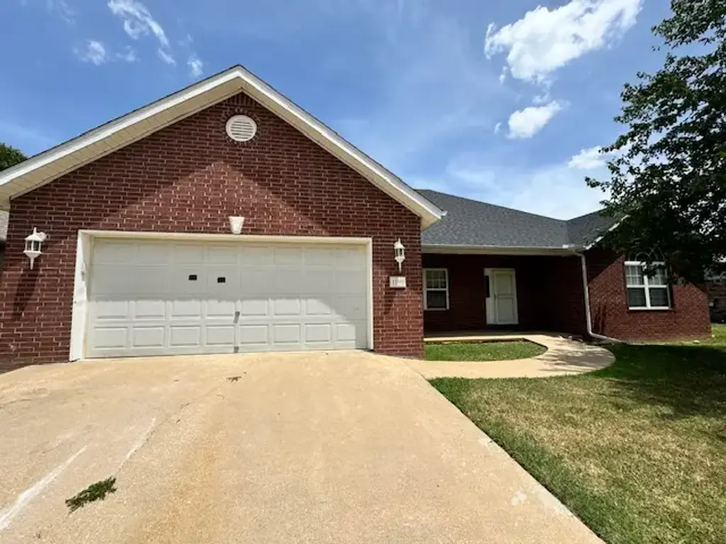 1109 N Wren Drive, Rogers