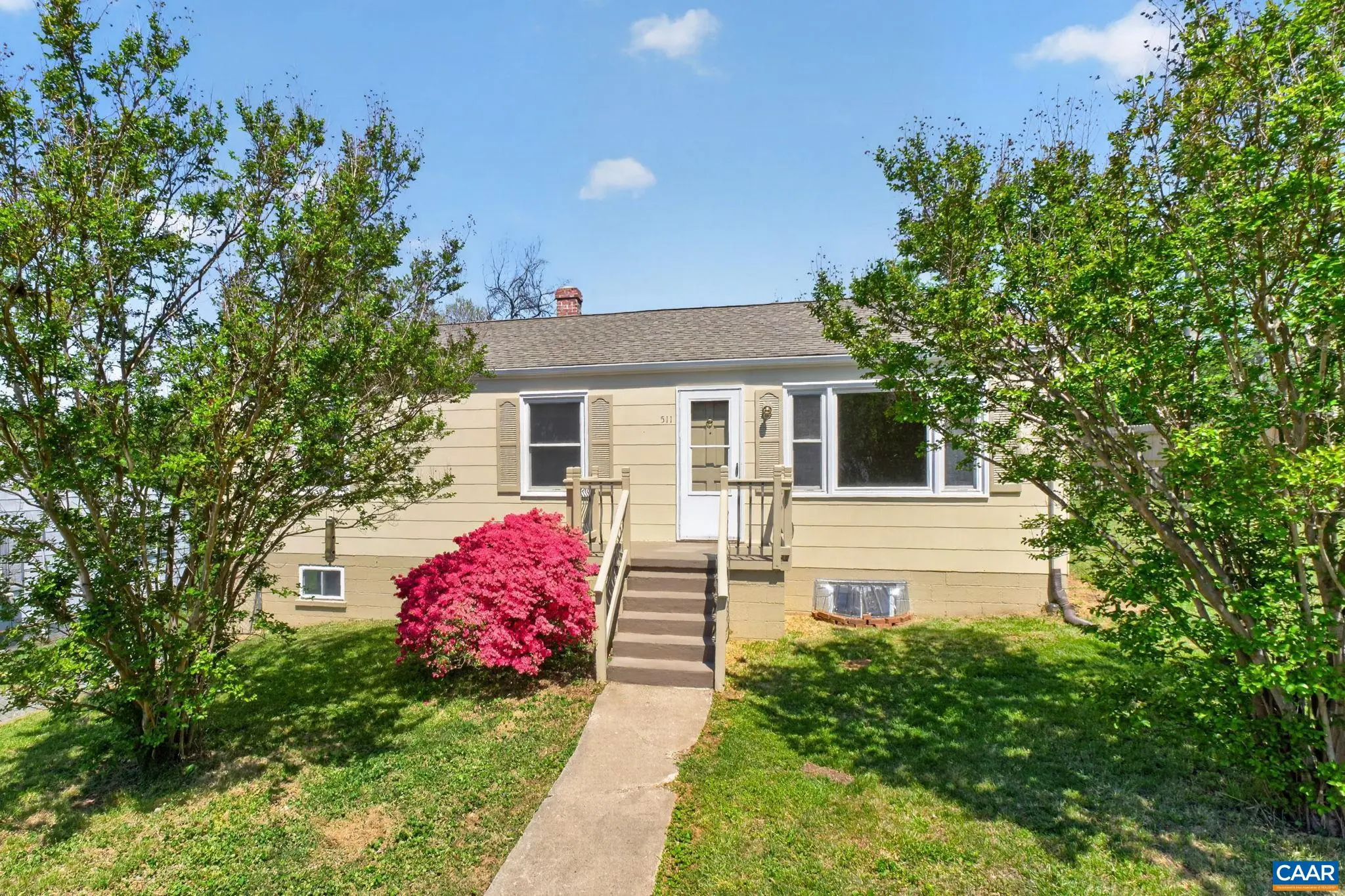 511 Stonehenge Ave, Charlottesville