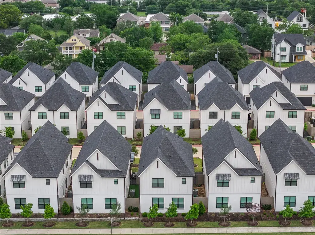 263 Estates Circle, College Station