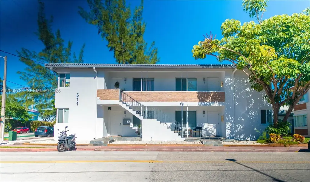 611 74th St, Miami Beach