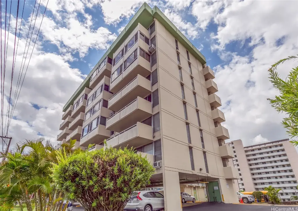 1015 Ala Napunani Street # 802, Honolulu